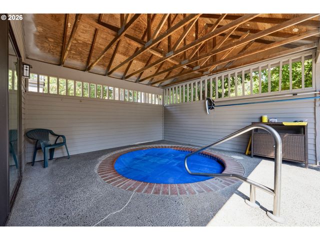 4000 CARMAN Dr F89, Lake Oswego, OR 97035