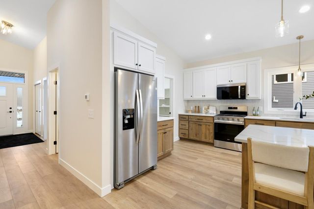 26331 Preserve Drive, Elko New Market, MN 55054