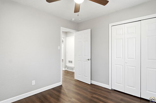 3545 SW Devon AVE, Topeka, KS 66611