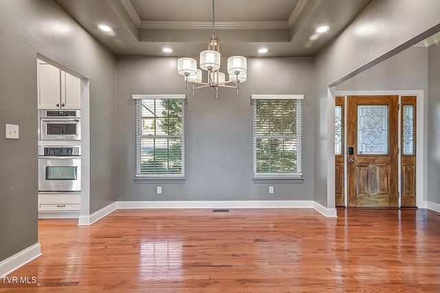 442 Grovemont Place, Piney Flats, TN 37686