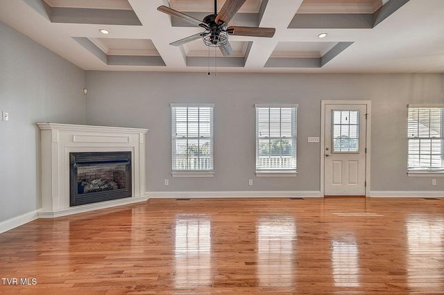 442 Grovemont Place, Piney Flats, TN 37686