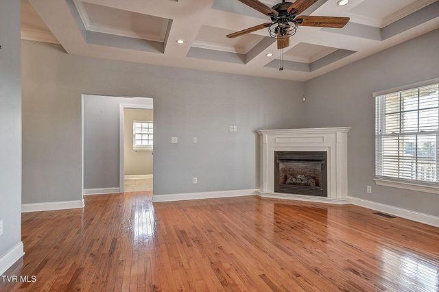 442 Grovemont Place, Piney Flats, TN 37686