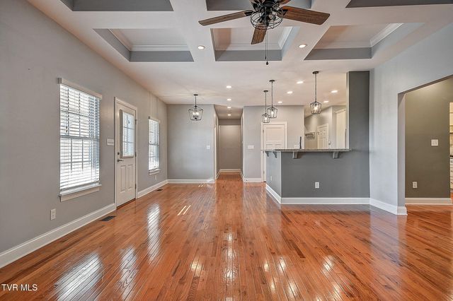 442 Grovemont Place, Piney Flats, TN 37686