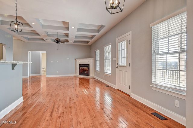 442 Grovemont Place, Piney Flats, TN 37686