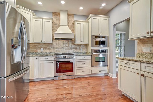 442 Grovemont Place, Piney Flats, TN 37686