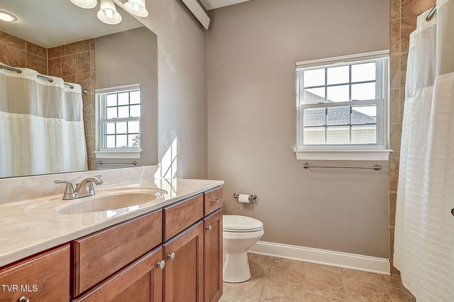 442 Grovemont Place, Piney Flats, TN 37686