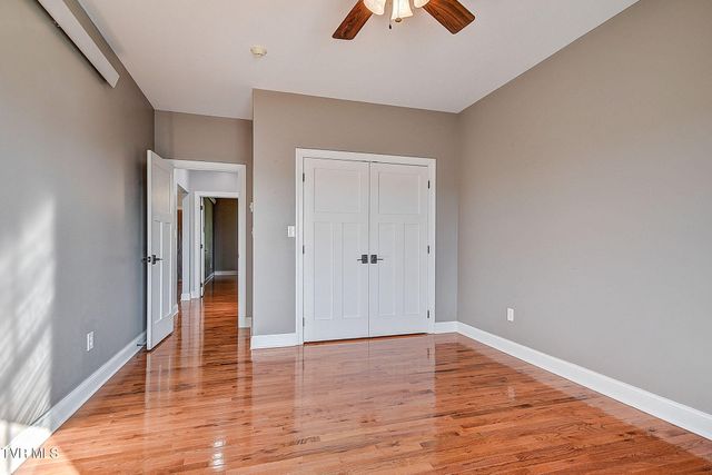 442 Grovemont Place, Piney Flats, TN 37686
