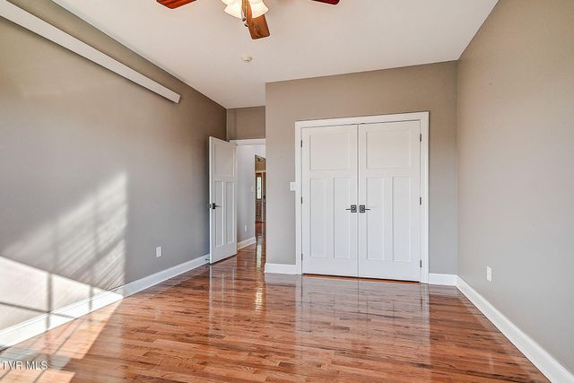 442 Grovemont Place, Piney Flats, TN 37686