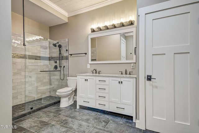442 Grovemont Place, Piney Flats, TN 37686