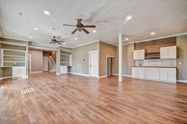 442 Grovemont Place, Piney Flats, TN 37686