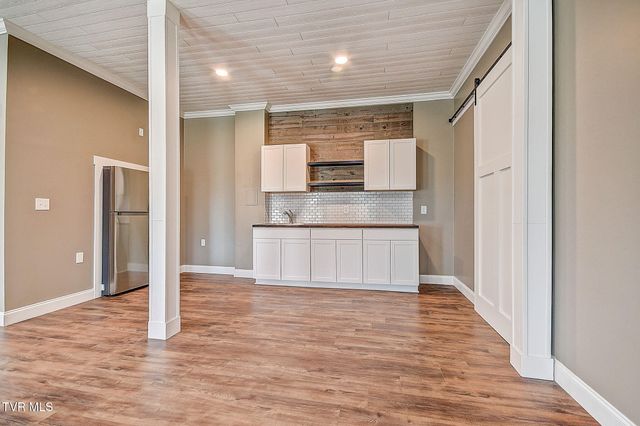 442 Grovemont Place, Piney Flats, TN 37686