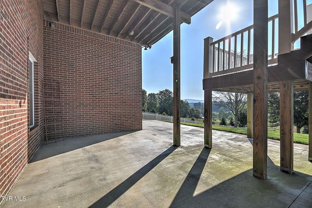 442 Grovemont Place, Piney Flats, TN 37686