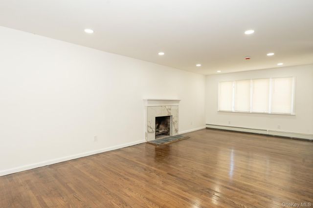 981 Connetquot Avenue, Central Islip, NY 11722