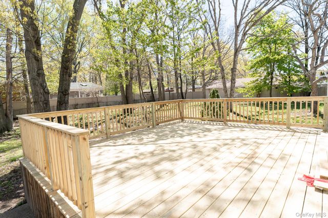 981 Connetquot Avenue, Central Islip, NY 11722