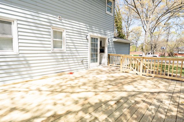 981 Connetquot Avenue, Central Islip, NY 11722