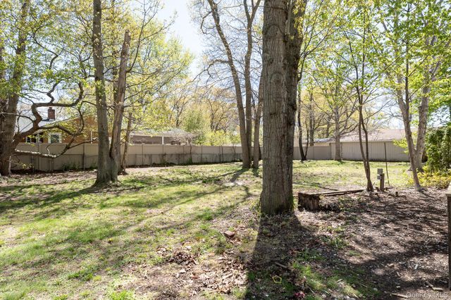 981 Connetquot Avenue, Central Islip, NY 11722