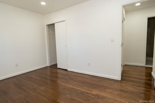 981 Connetquot Avenue, Central Islip, NY 11722