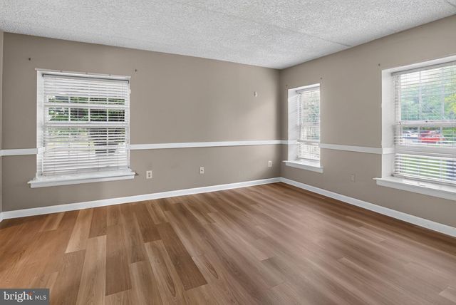 702 DEER RUN, Norristown, PA 19403