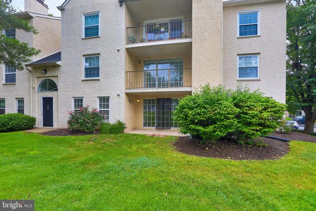 702 DEER RUN, Norristown, PA 19403
