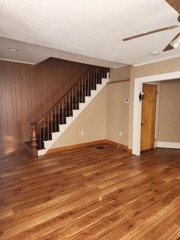 37 Barclay Street, Lowell, MA 01851