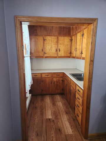 37 Barclay Street, Lowell, MA 01851