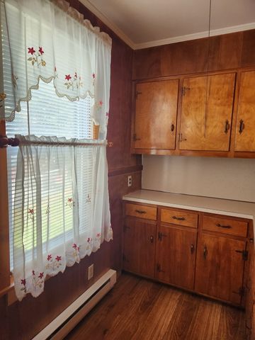 37 Barclay Street, Lowell, MA 01851