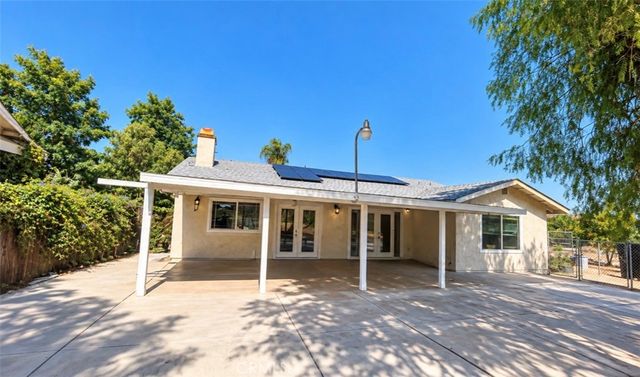 3061 Bradley, Perris, CA 92571