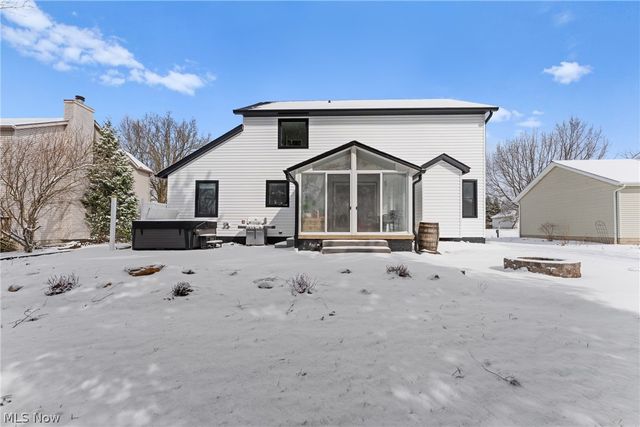 681 Oakcrest Drive, Wadsworth, OH 44281