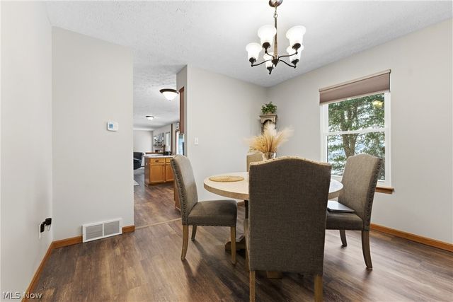 681 Oakcrest Drive, Wadsworth, OH 44281