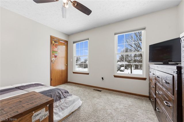 681 Oakcrest Drive, Wadsworth, OH 44281