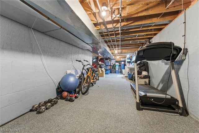 681 Oakcrest Drive, Wadsworth, OH 44281