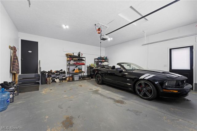 681 Oakcrest Drive, Wadsworth, OH 44281