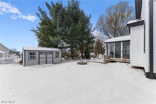 681 Oakcrest Drive, Wadsworth, OH 44281