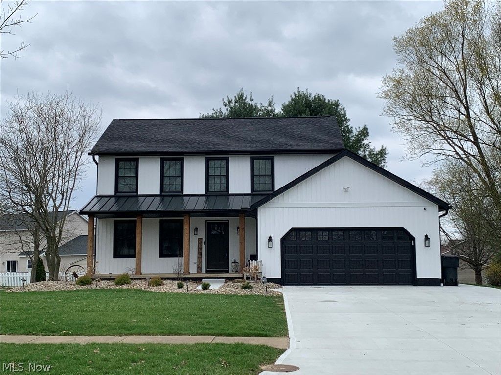 681 Oakcrest Drive, Wadsworth, OH 44281