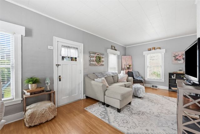 515 Morton Ave, City Of But Se, PA 16001