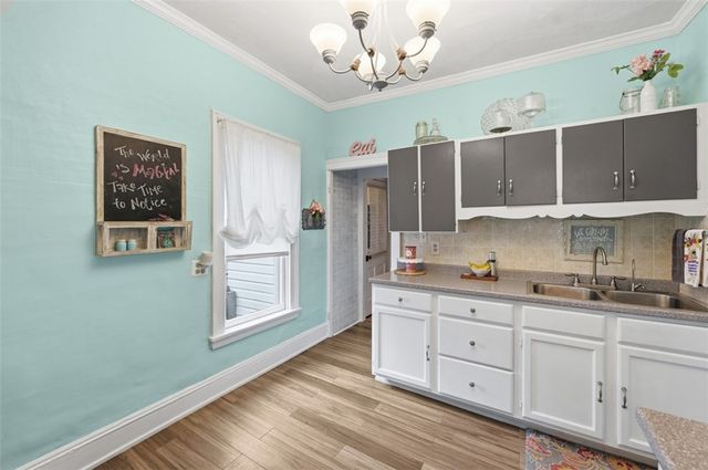 515 Morton Ave, City Of But Se, PA 16001