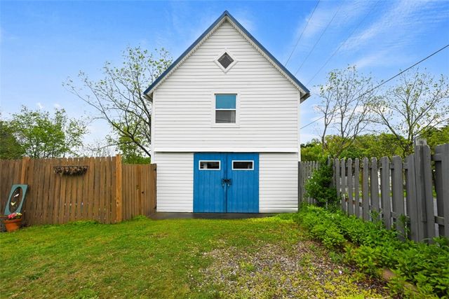 515 Morton Ave, City Of But Se, PA 16001