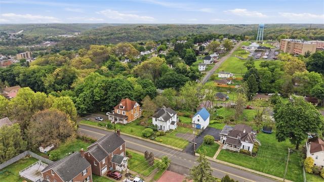 515 Morton Ave, City Of But Se, PA 16001