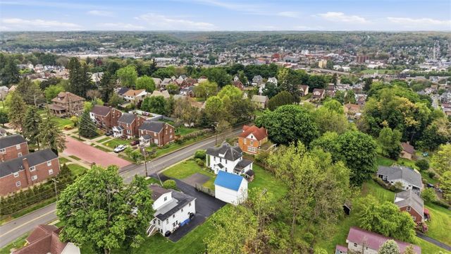 515 Morton Ave, City Of But Se, PA 16001
