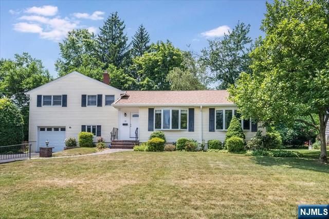 26 Garret Place, Glen Rock, NJ 07452