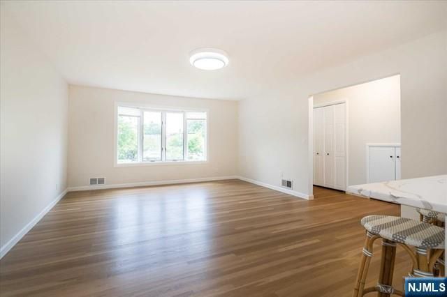 26 Garret Place, Glen Rock, NJ 07452