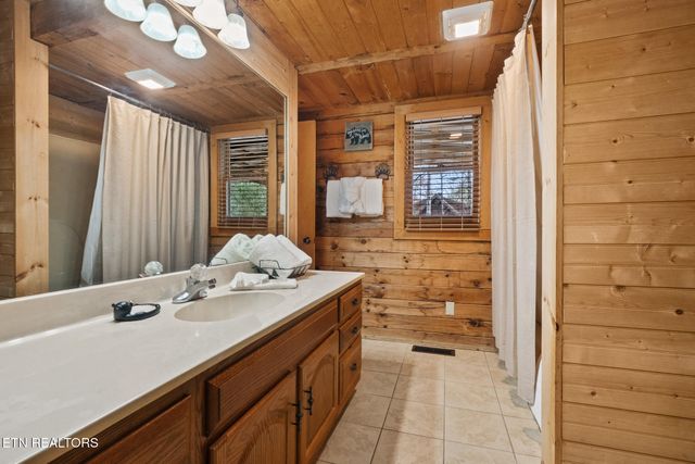 1518 Ridgecrest Drive, Sevierville, TN 37876