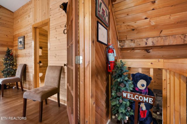 1518 Ridgecrest Drive, Sevierville, TN 37876