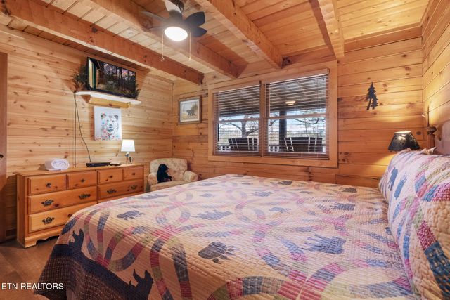 1518 Ridgecrest Drive, Sevierville, TN 37876