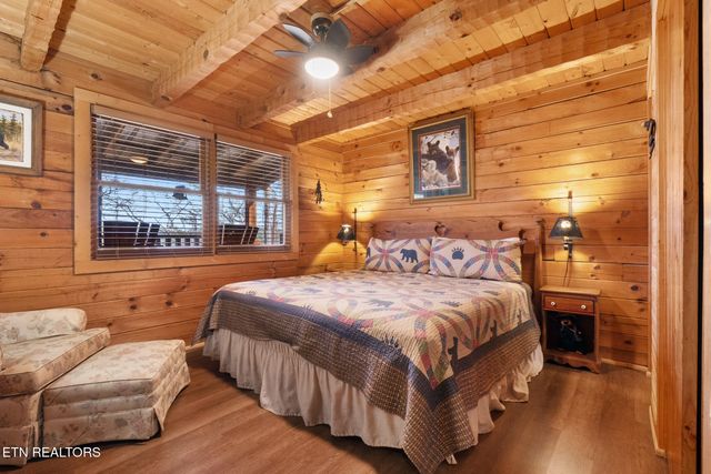 1518 Ridgecrest Drive, Sevierville, TN 37876