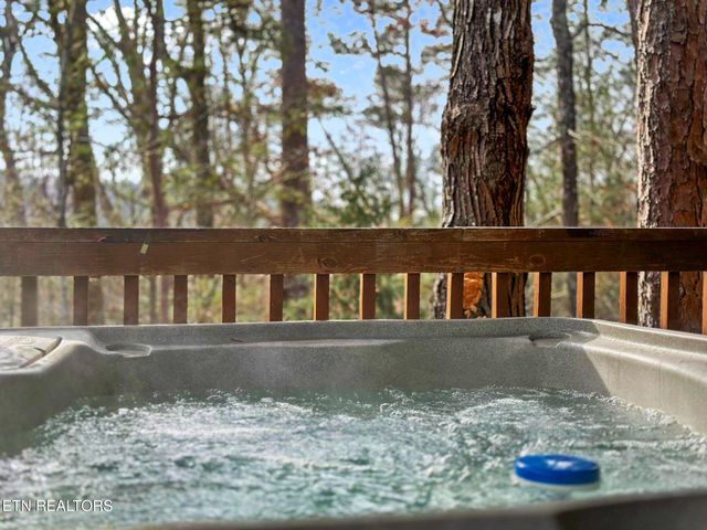 1518 Ridgecrest Drive, Sevierville, TN 37876