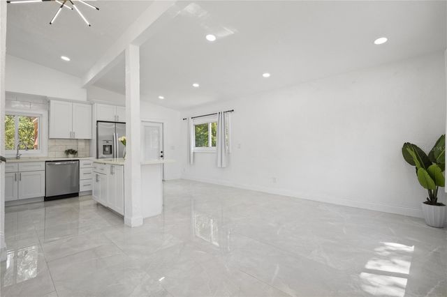 5115 16TH STREET N, St Petersburg, FL 33703