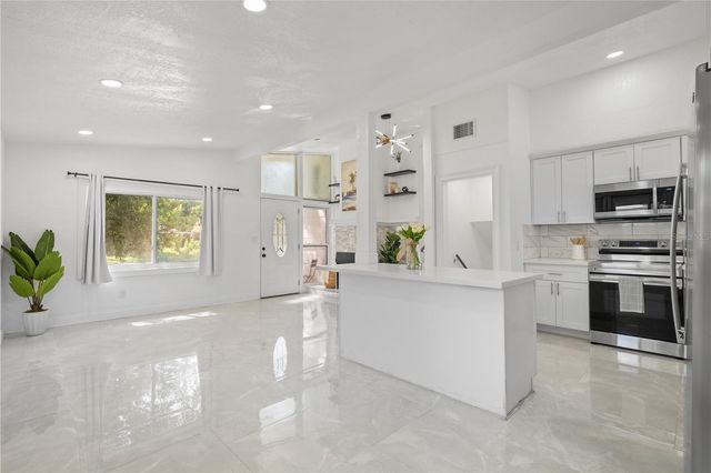 5115 16TH STREET N, St Petersburg, FL 33703