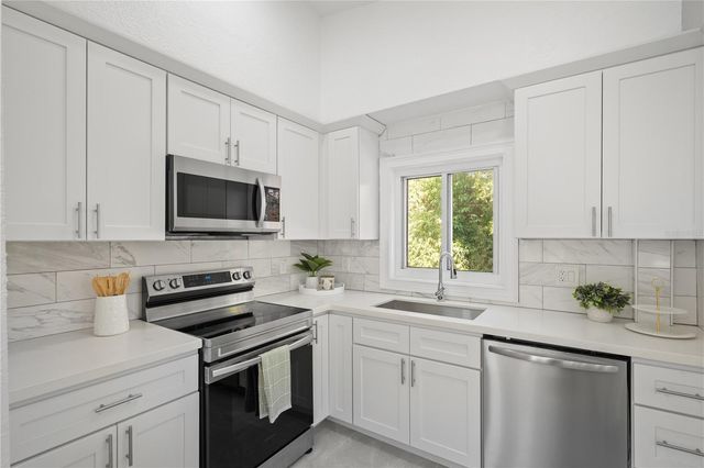 5115 16TH STREET N, St Petersburg, FL 33703