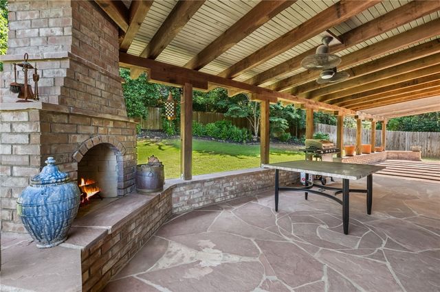 2567 N Firewood Drive, Fayetteville, AR 72703